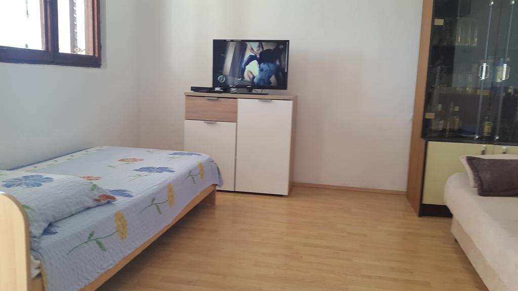 Apartments Vrvilo Рогозница Экстерьер фото