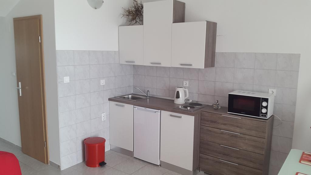 Apartments Vrvilo Рогозница Экстерьер фото